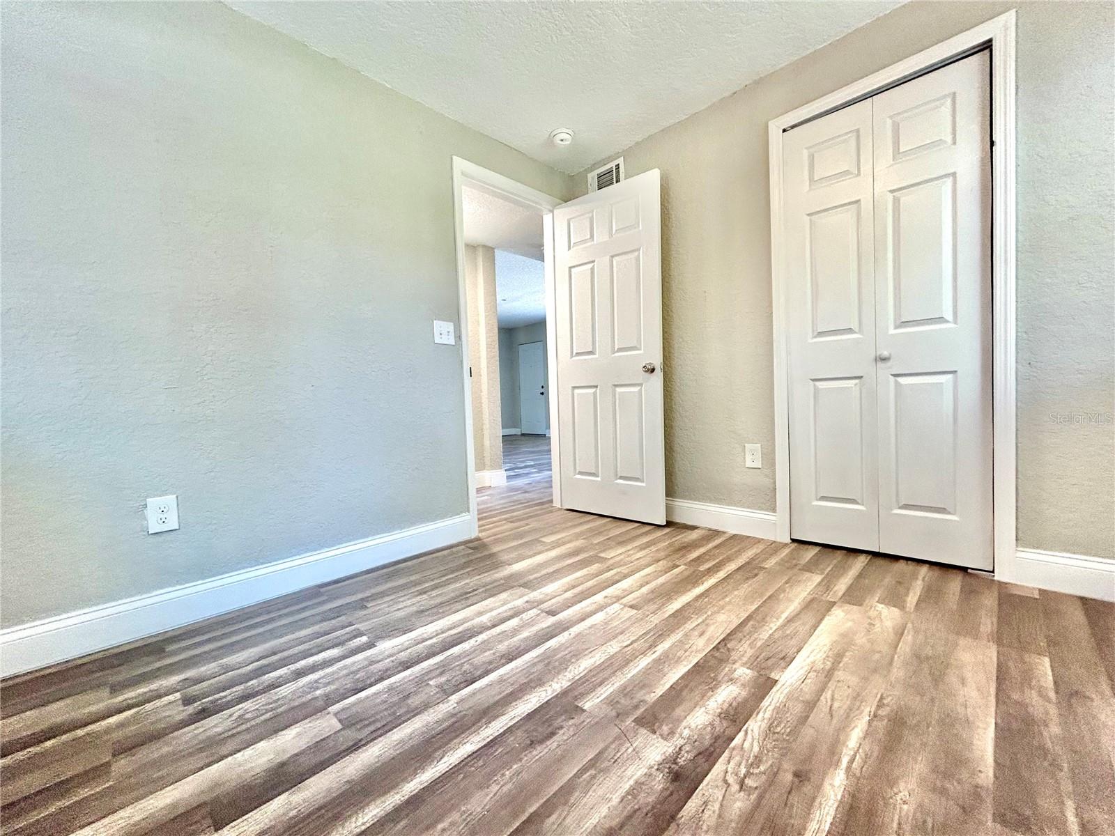 Image 18 of 27 For 418 Charles Street