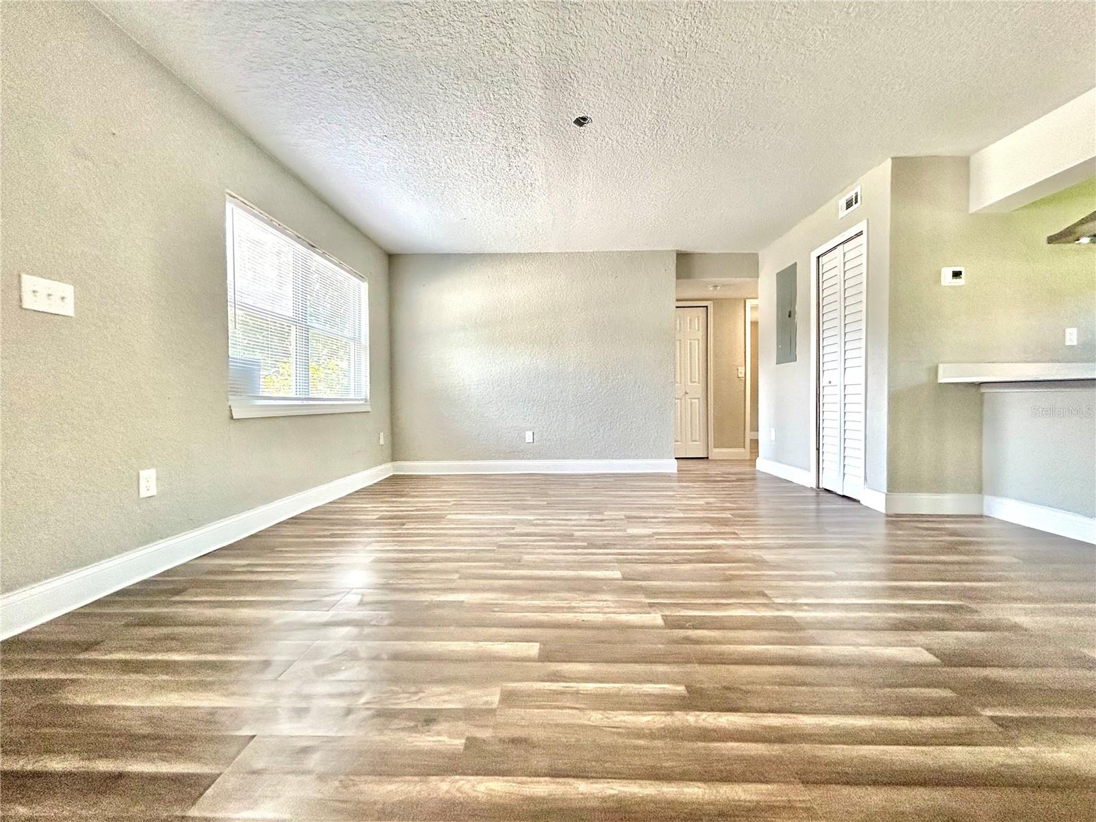 Image 5 of 27 For 418 Charles Street