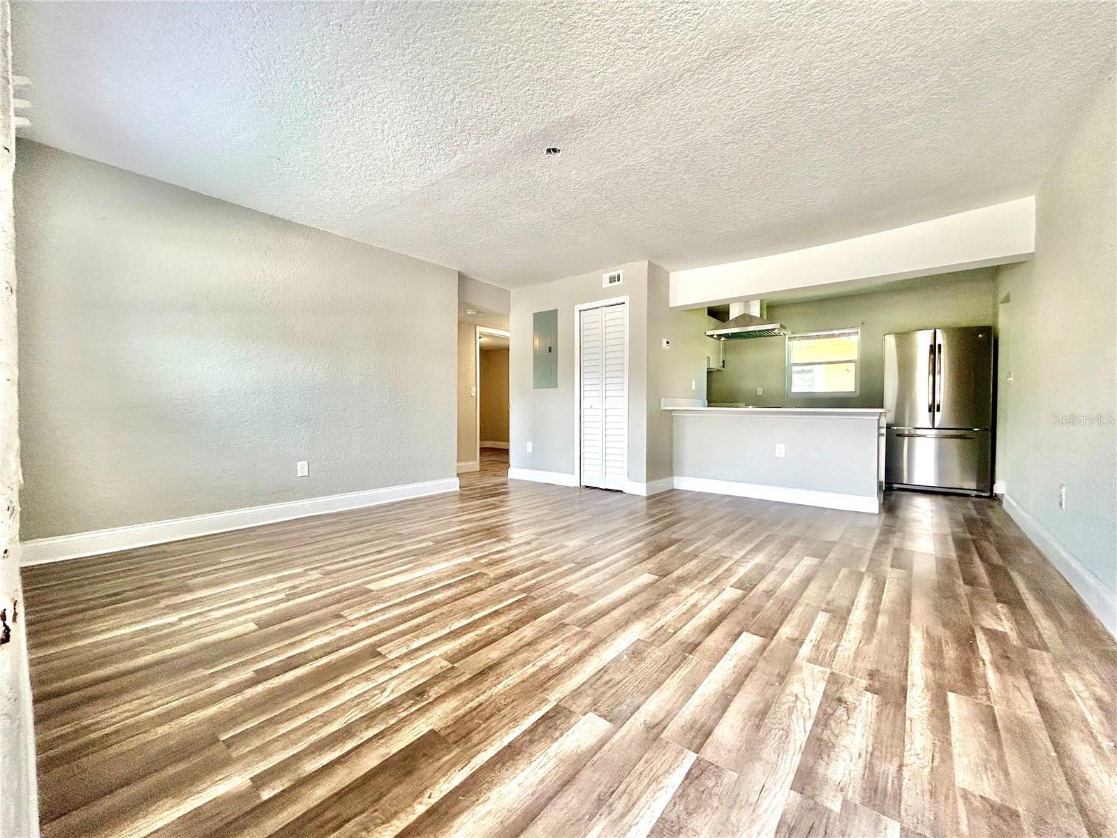 Image 7 of 27 For 418 Charles Street