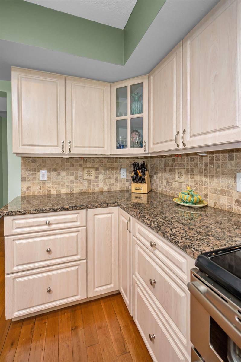 Image 15 of 46 For 250 Rosery Road Nw 218