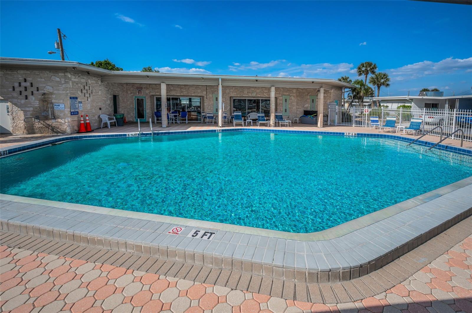 Image 38 of 46 For 250 Rosery Road Nw 218