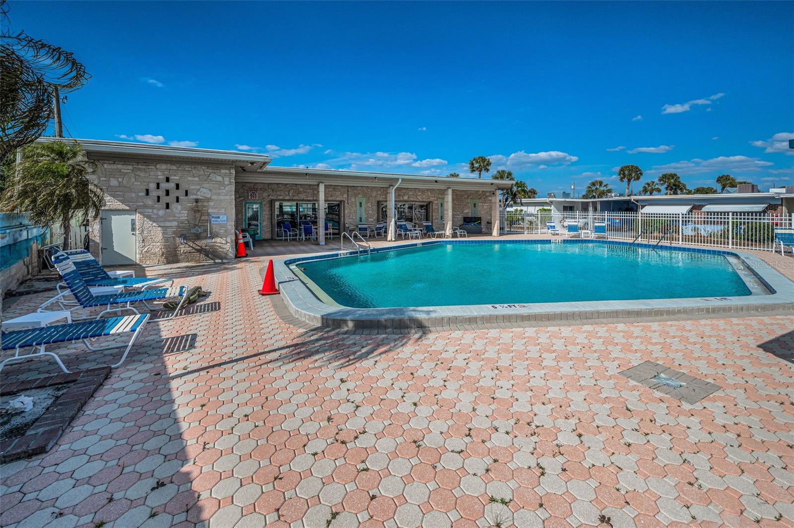 Image 39 of 46 For 250 Rosery Road Nw 218