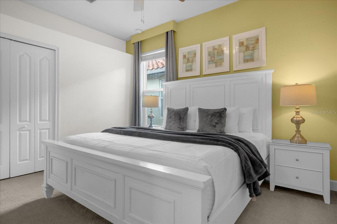 Image 20 of 26 For 4072 Oaktree Drive