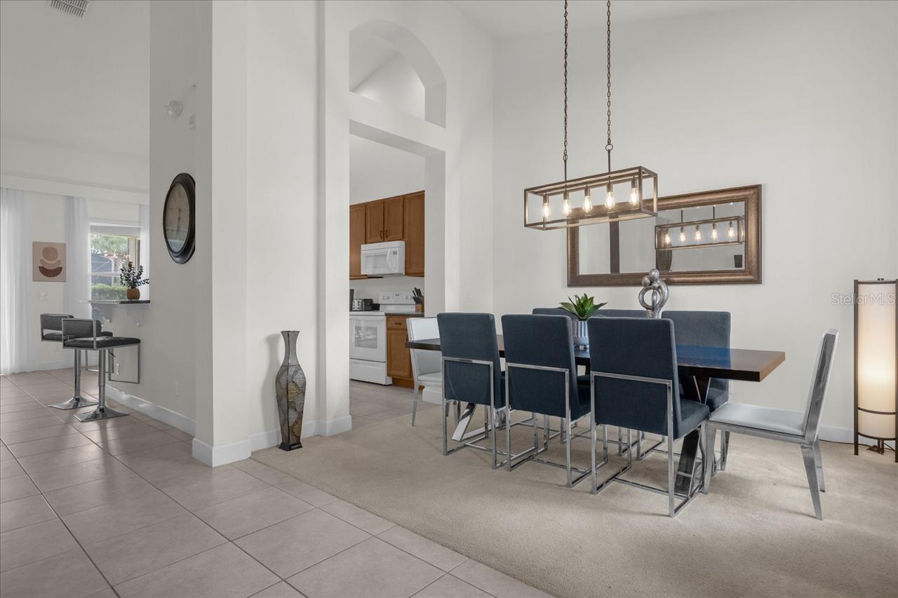 Image 4 of 26 For 4072 Oaktree Drive