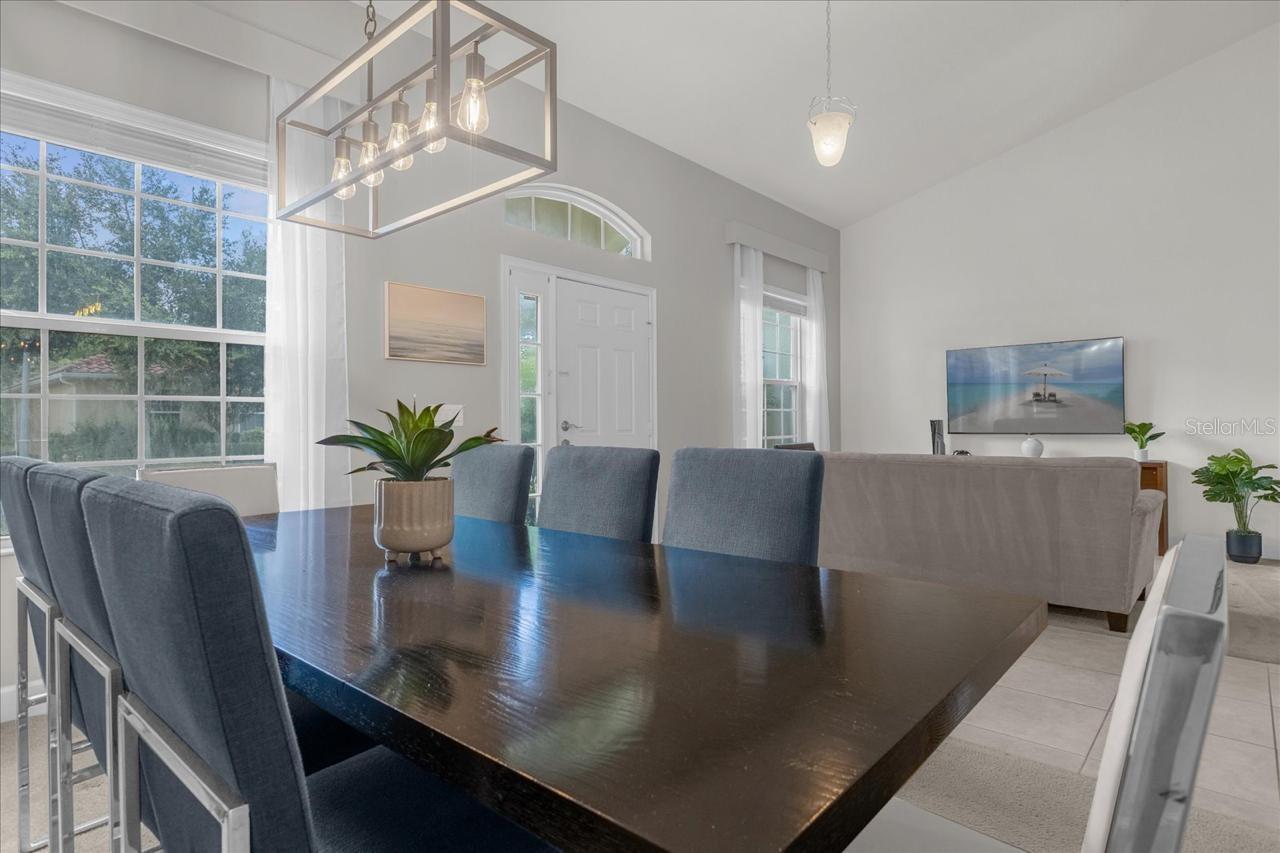 Image 5 of 26 For 4072 Oaktree Drive