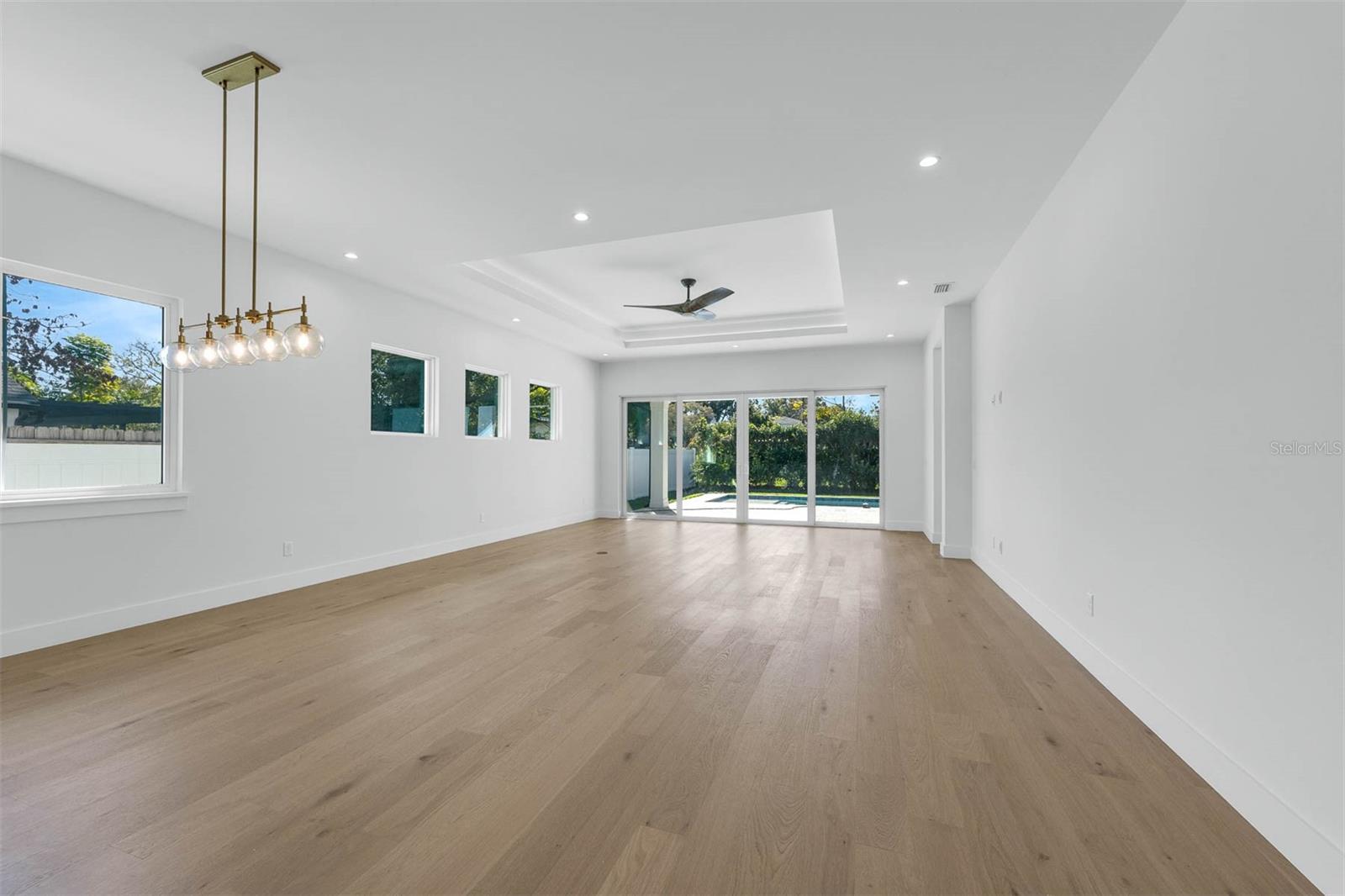 Image 24 of 53 For 1010 Venetian Avenue