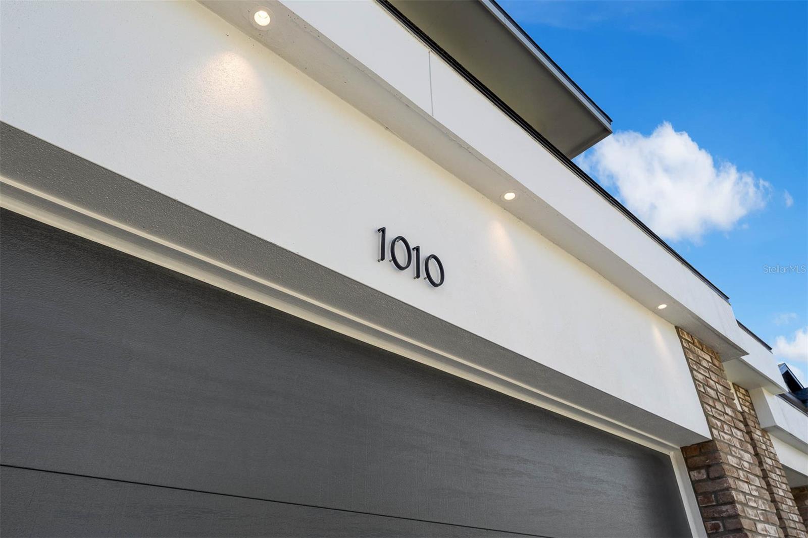 Image 6 of 53 For 1010 Venetian Avenue