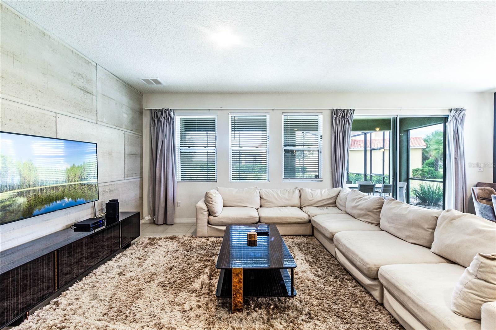 Image 14 of 53 For 6070 Broad Oak Drive