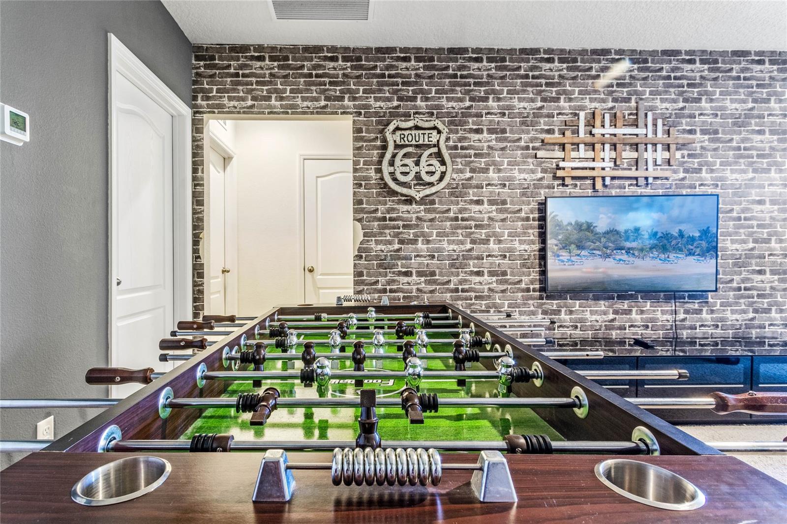 Image 19 of 53 For 6070 Broad Oak Drive