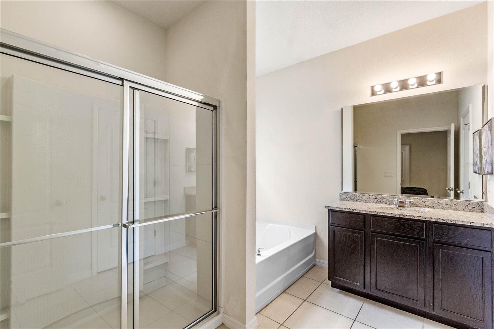 Image 27 of 53 For 6070 Broad Oak Drive