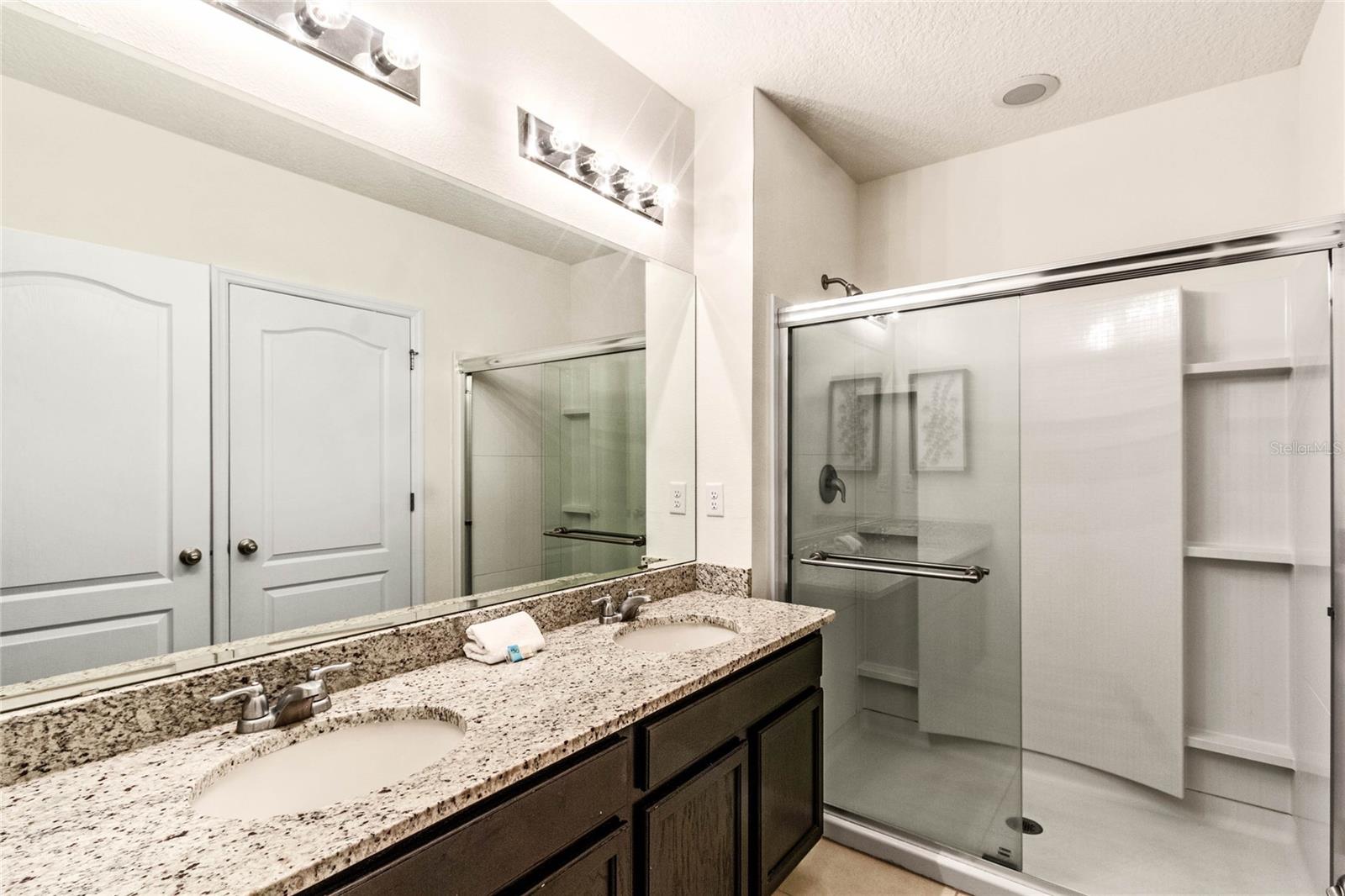 Image 40 of 53 For 6070 Broad Oak Drive