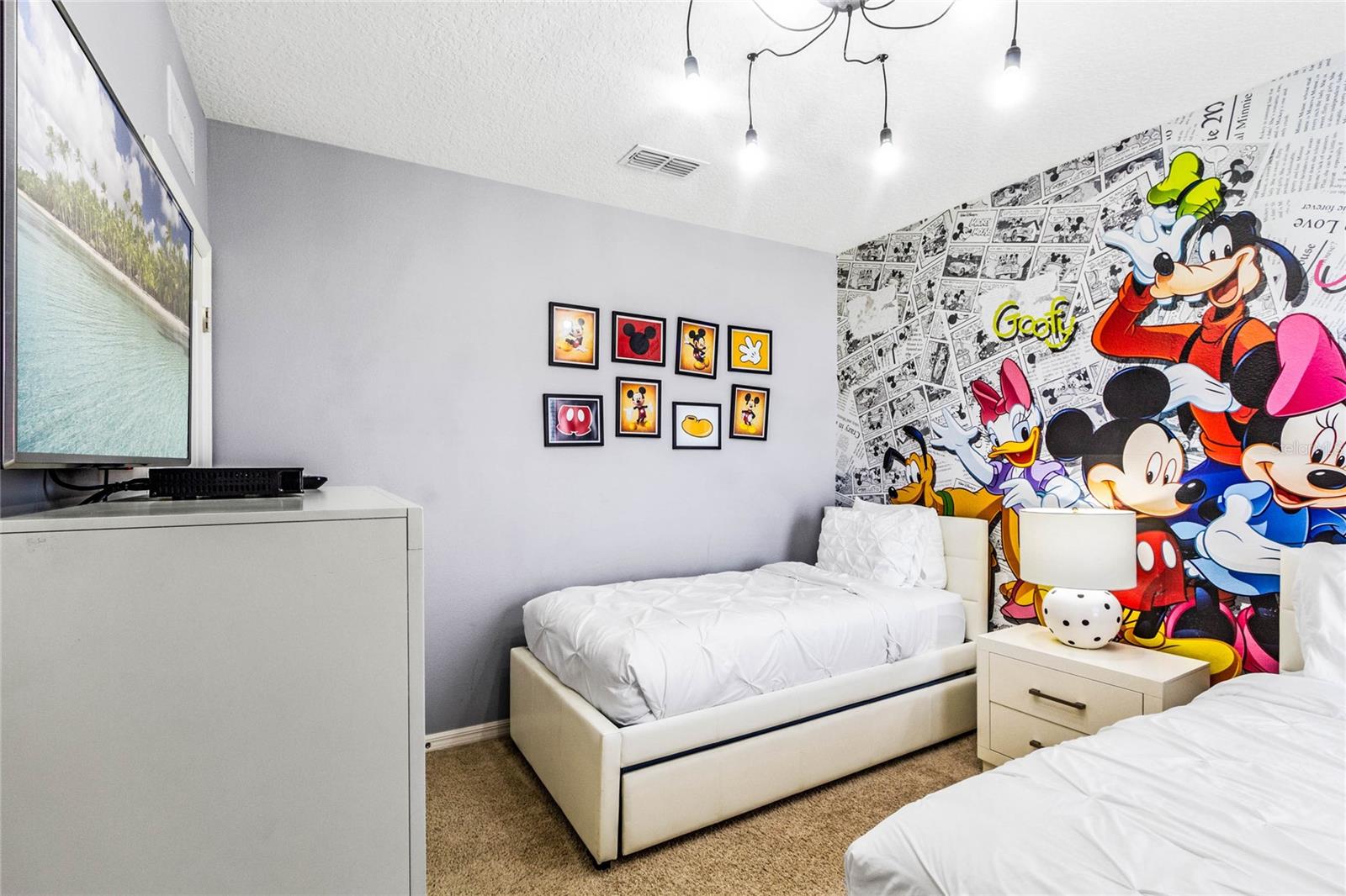 Image 43 of 53 For 6070 Broad Oak Drive