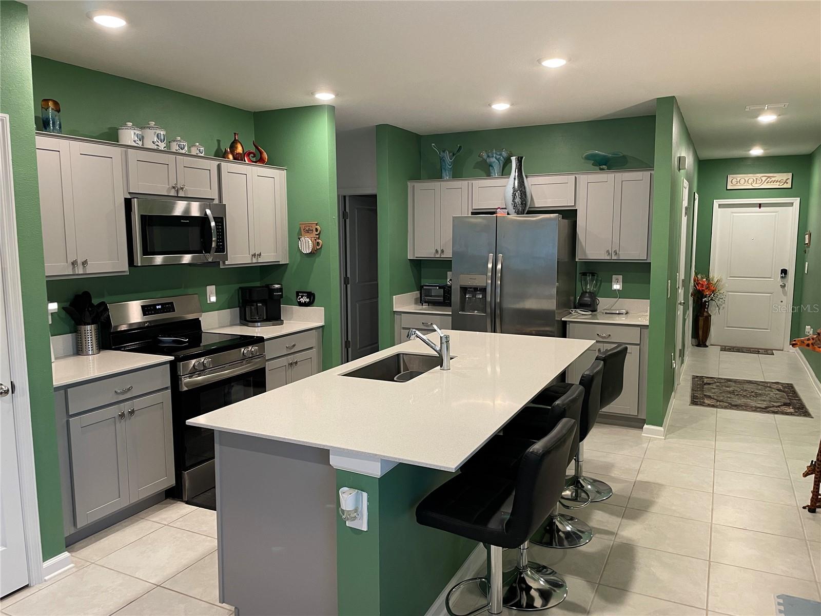 Image 3 of 14 For 273 Hayley Street