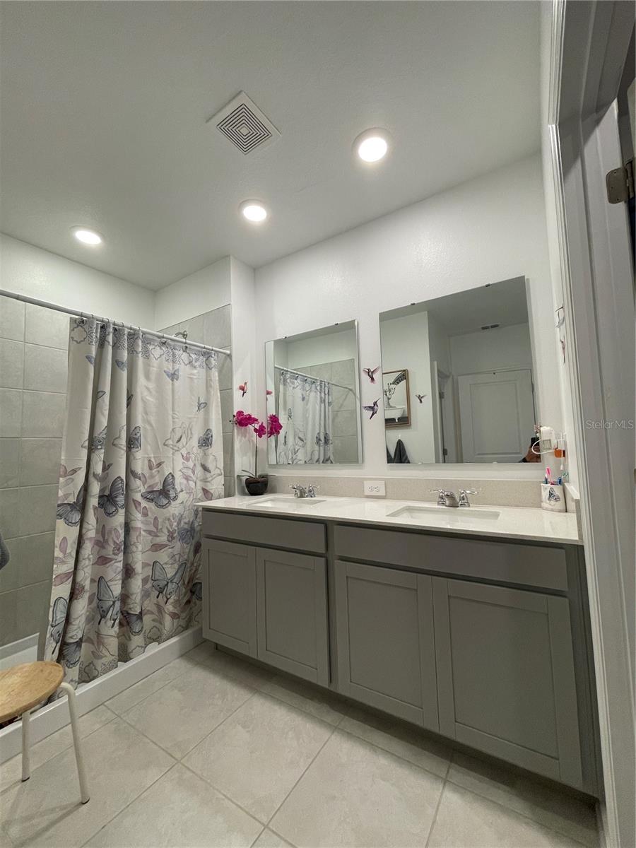 Image 9 of 14 For 273 Hayley Street