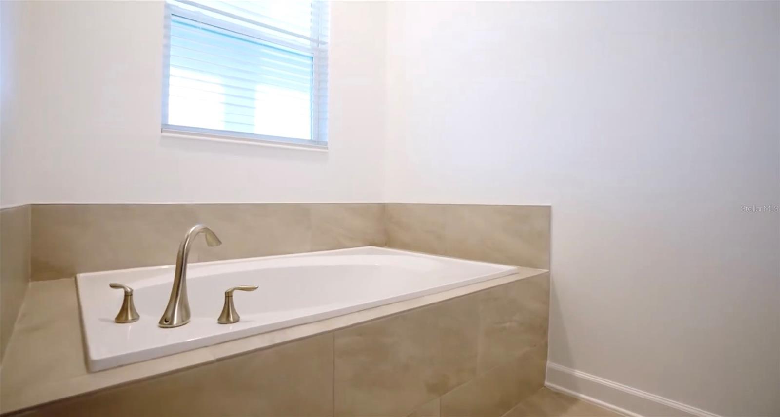 Image 49 of 51 For 2940 Simile Street