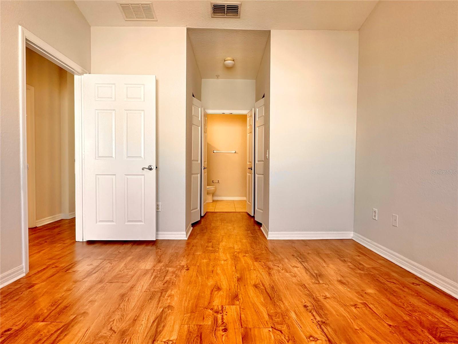 Image 24 of 40 For 2334 Grand Central Parkway 1