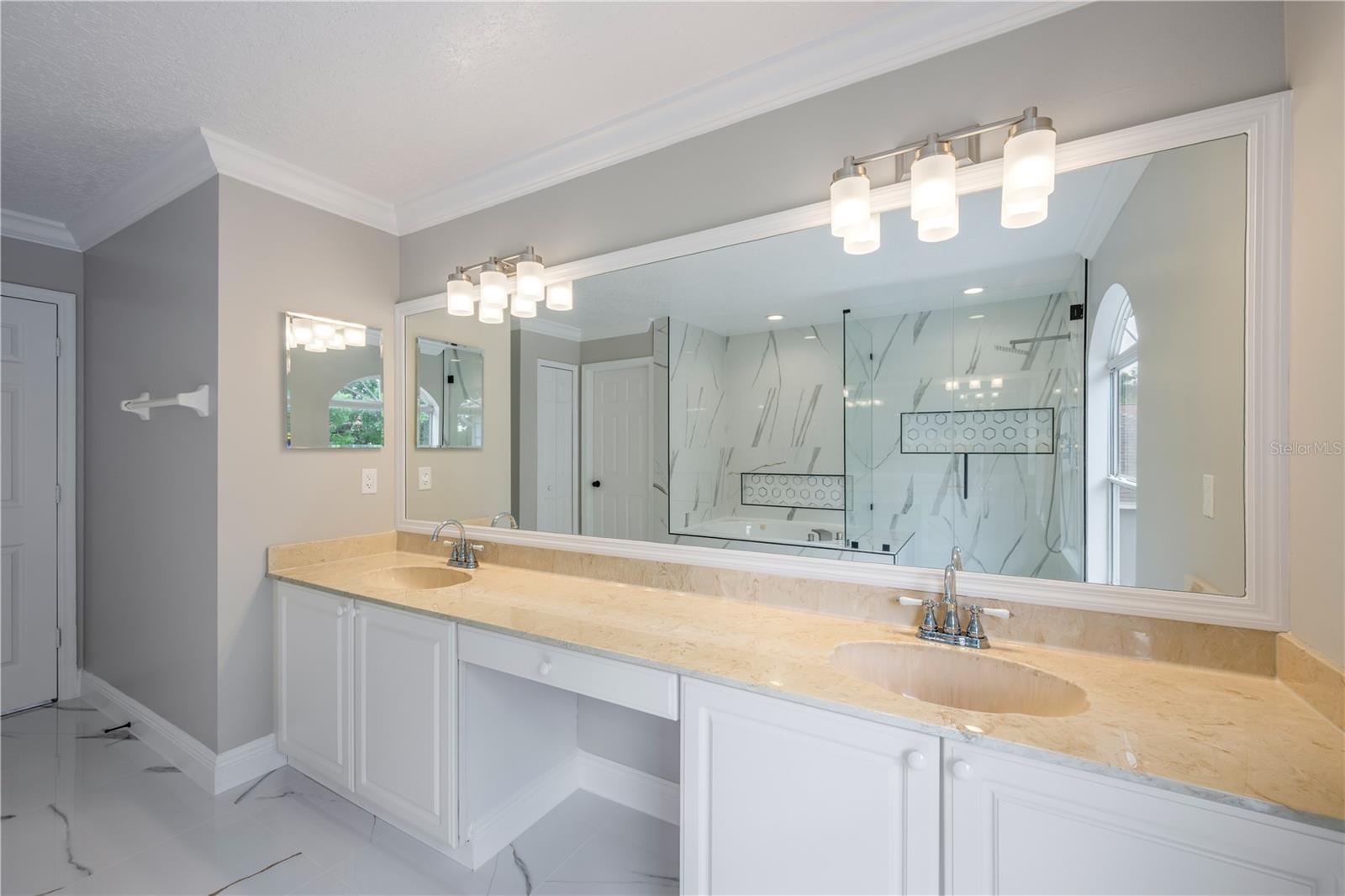 Image 37 of 52 For 1706 Cheltenborough Drive