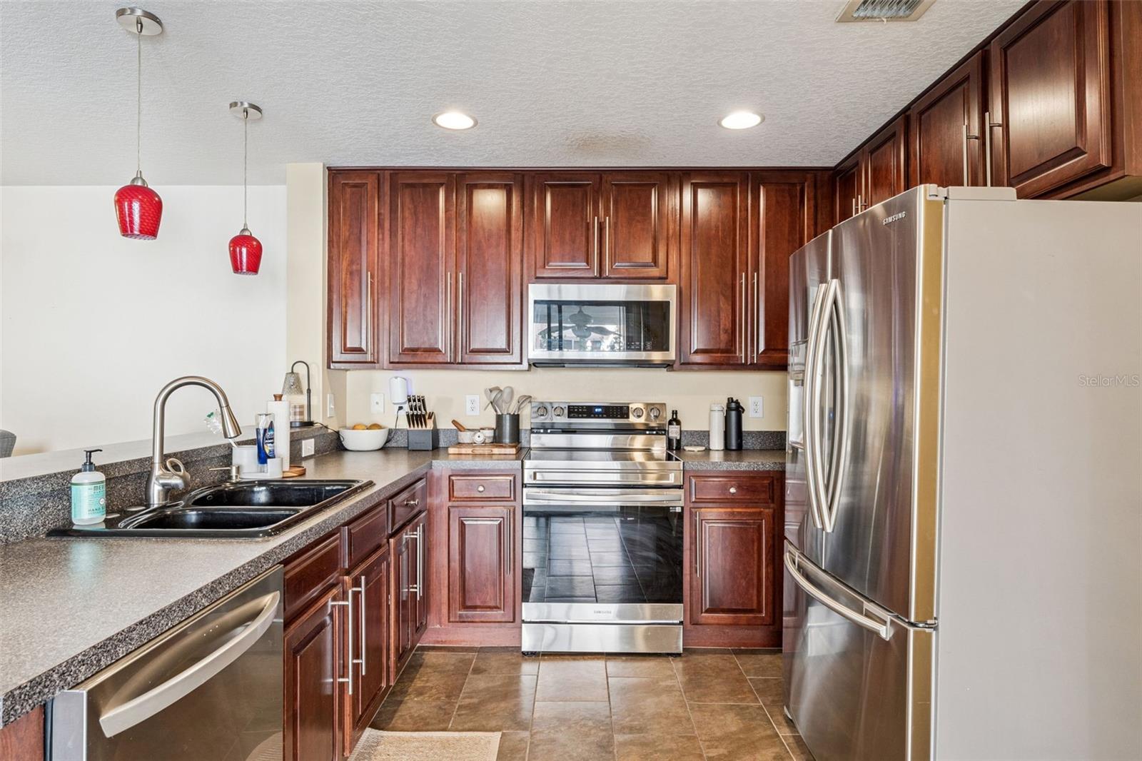 Image 8 of 31 For 2524 Abey Blanco Drive