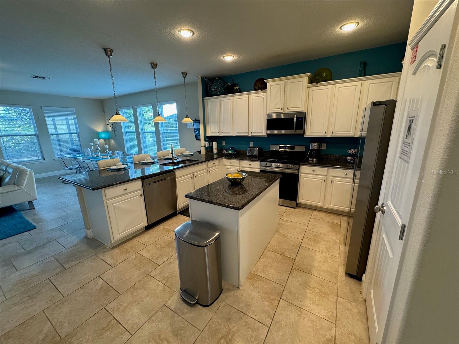 Image 13 of 75 For 4119 Oaktree Drive