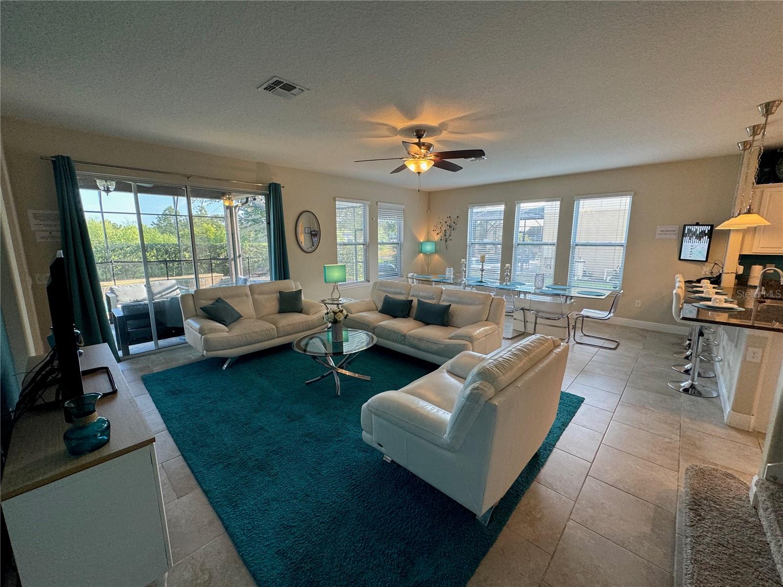 Image 19 of 75 For 4119 Oaktree Drive