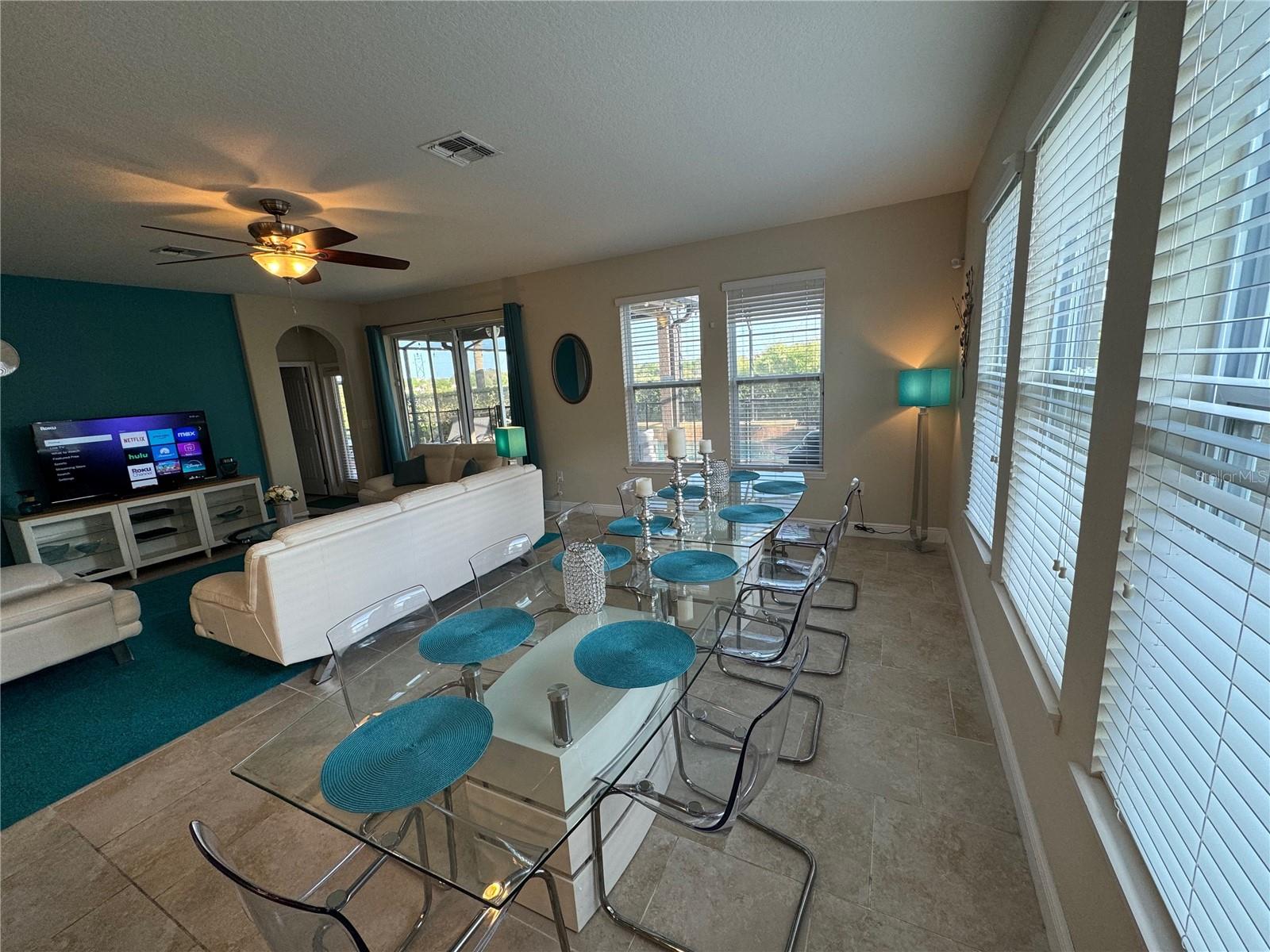 Image 24 of 75 For 4119 Oaktree Drive