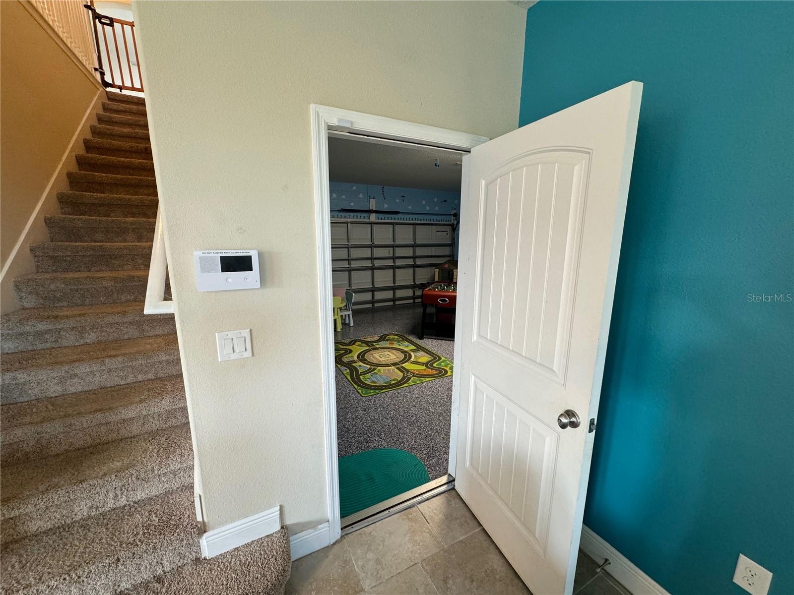 Image 31 of 75 For 4119 Oaktree Drive