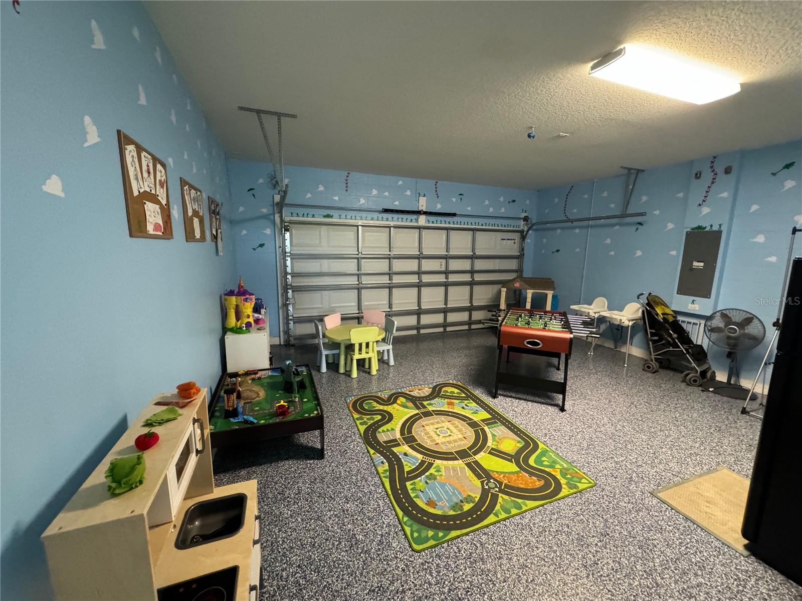 Image 32 of 75 For 4119 Oaktree Drive