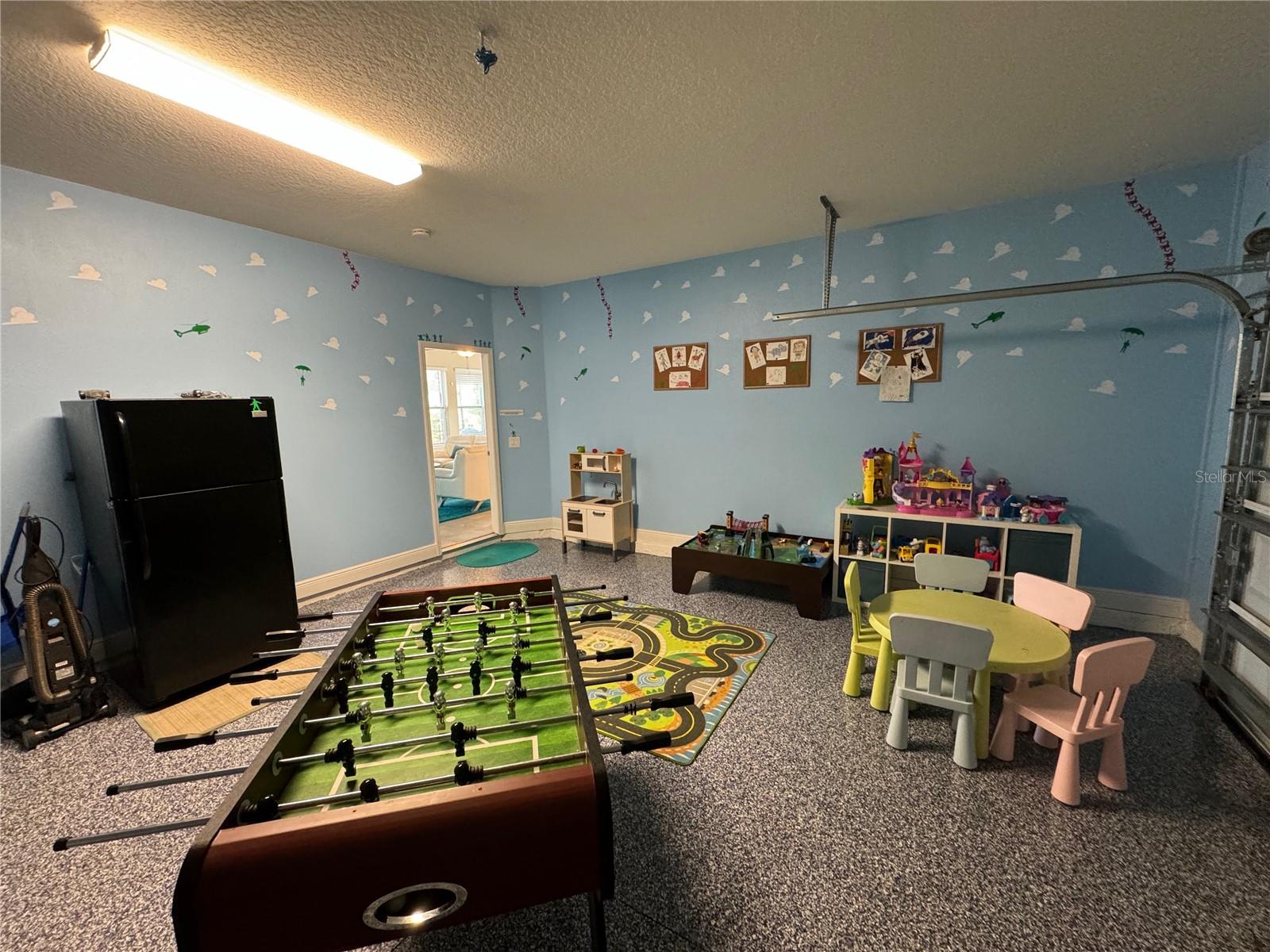 Image 33 of 75 For 4119 Oaktree Drive