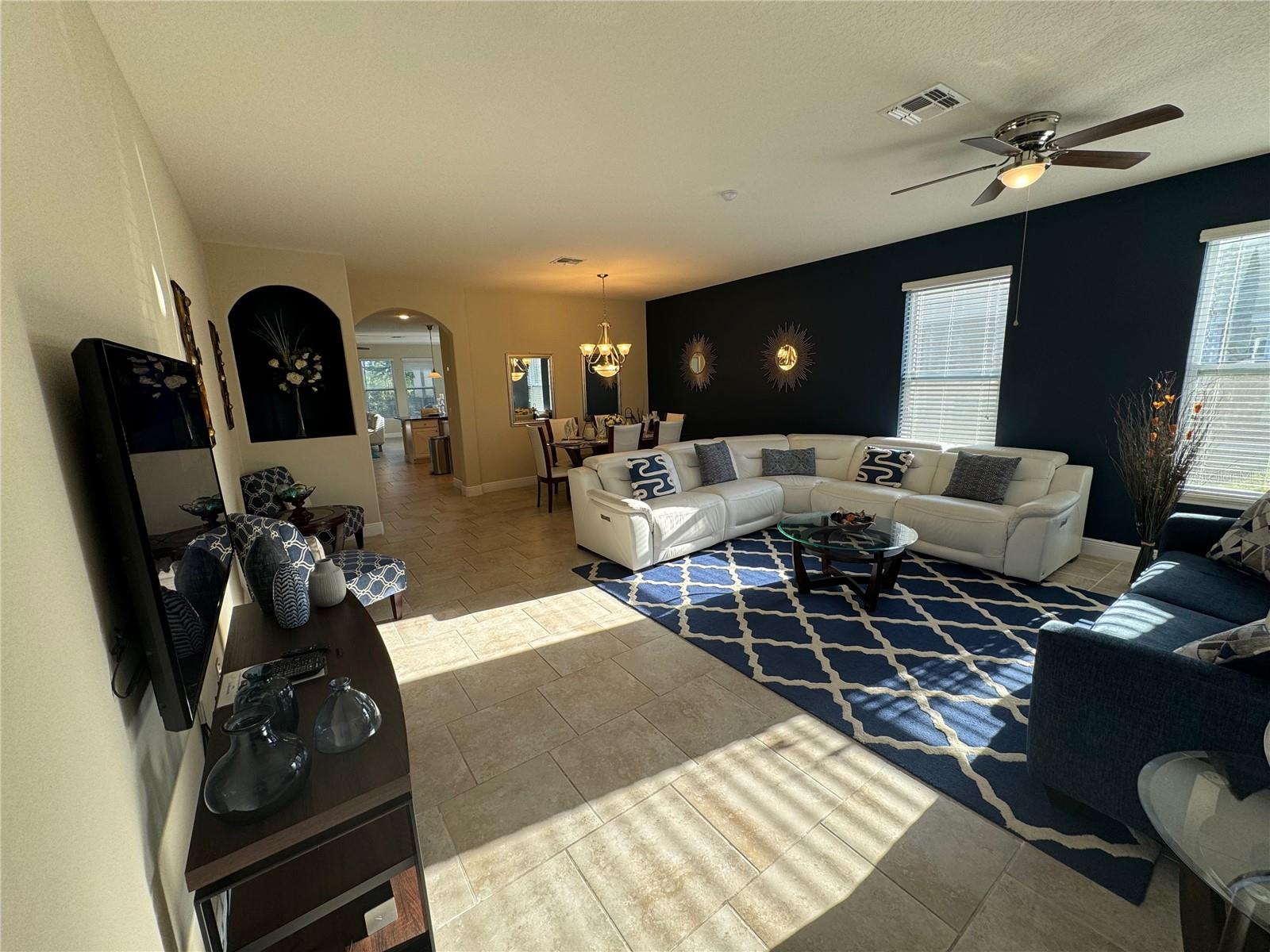 Image 5 of 75 For 4119 Oaktree Drive