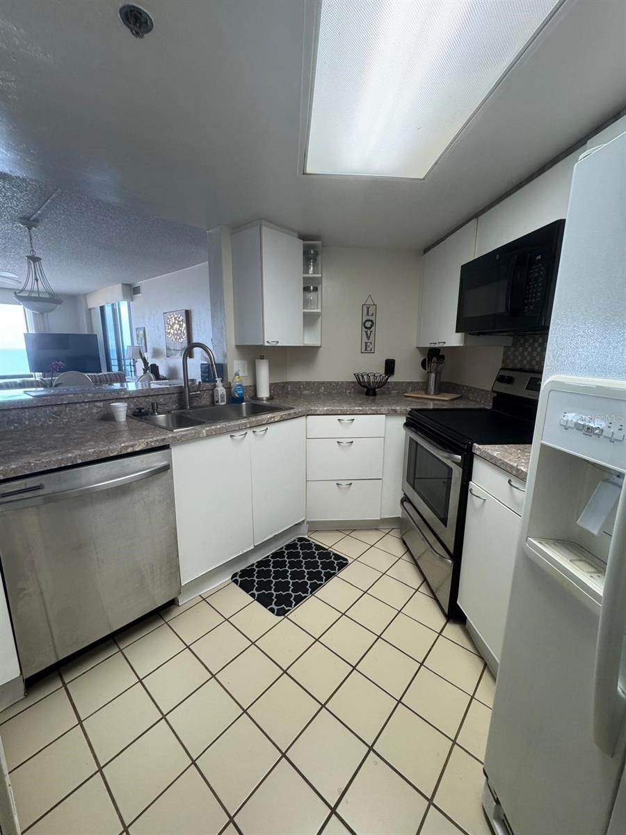 Image 19 of 26 For 2917 Atlantic Avenue 904