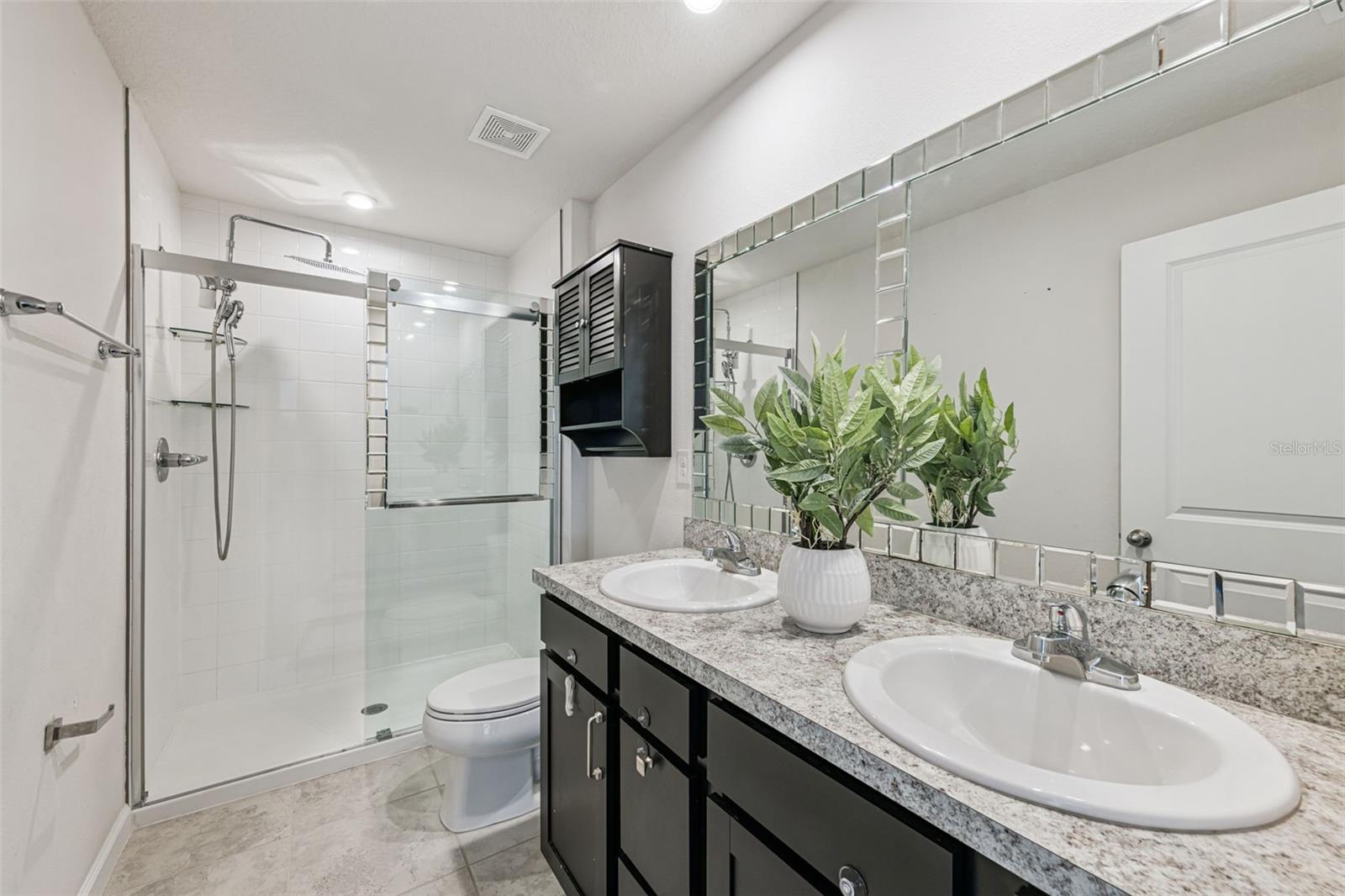 Image 16 of 37 For 1193 Catskill Drive