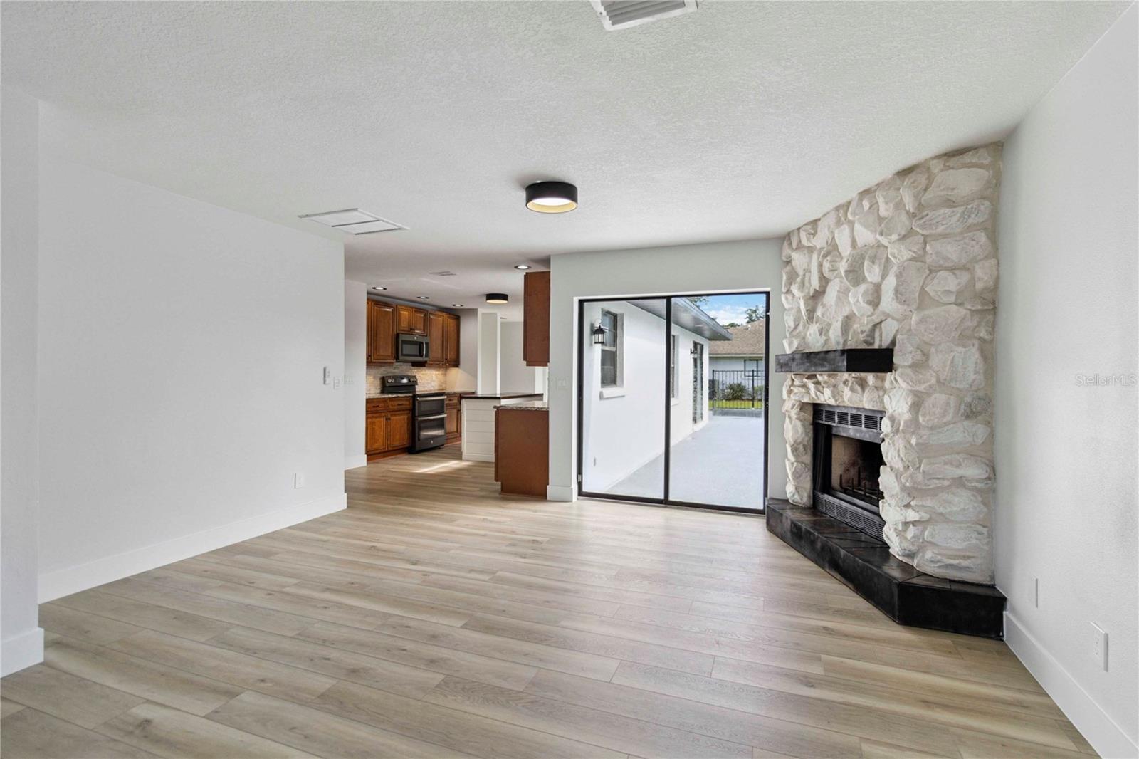 Image 13 of 31 For 6337 99th Street E