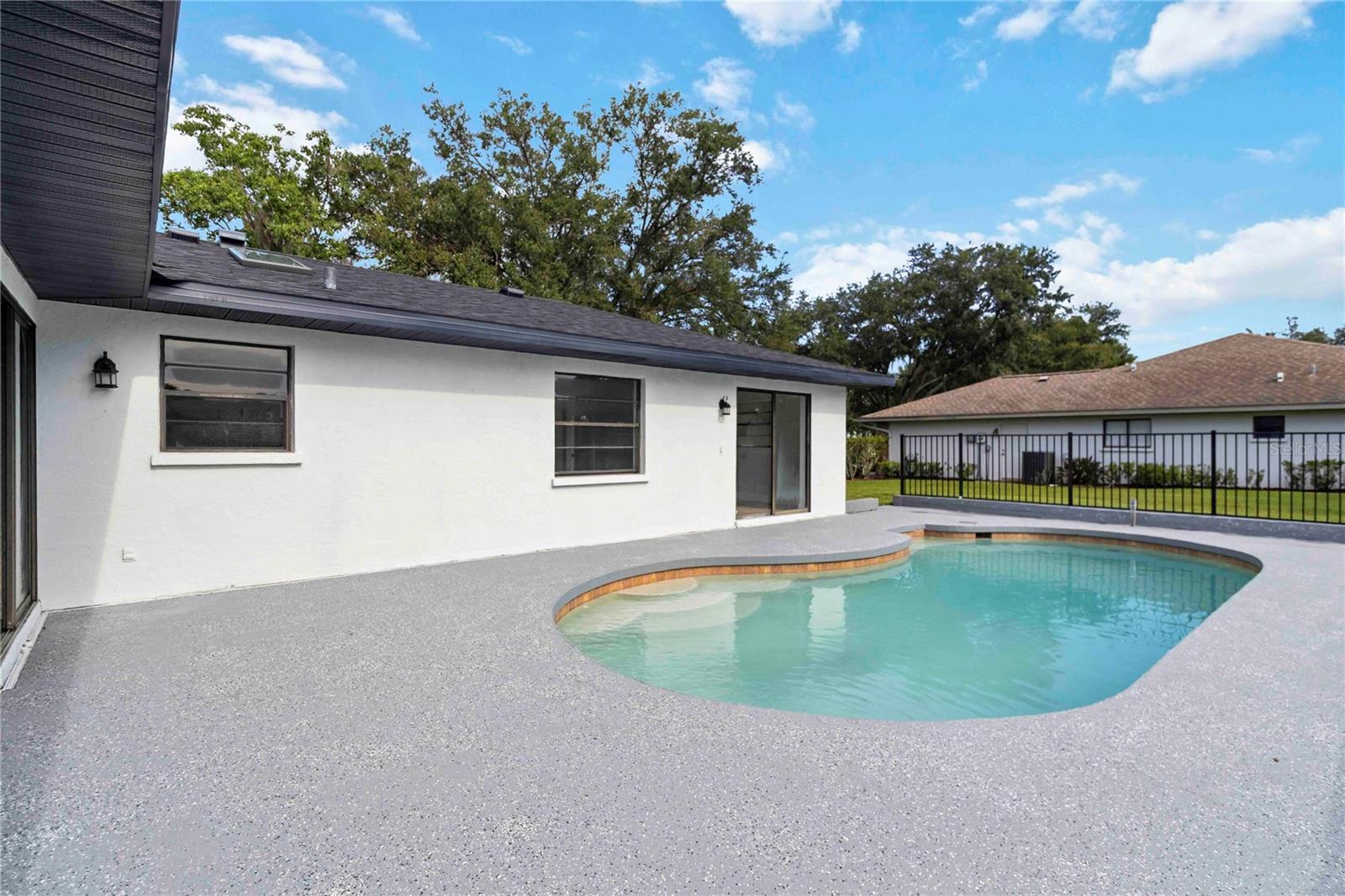 Image 27 of 31 For 6337 99th Street E