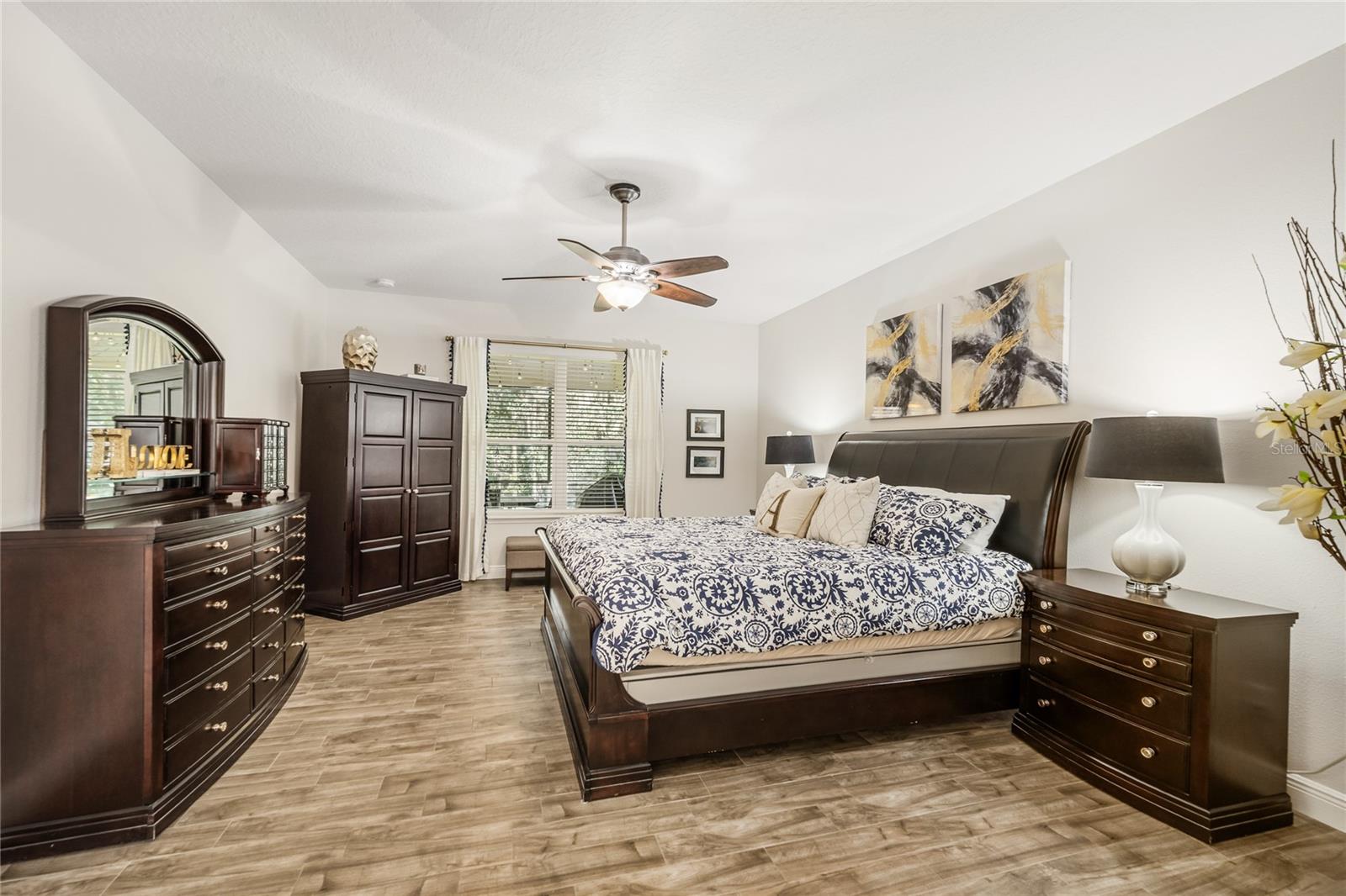 Image 22 of 62 For 648 Fanning Drive