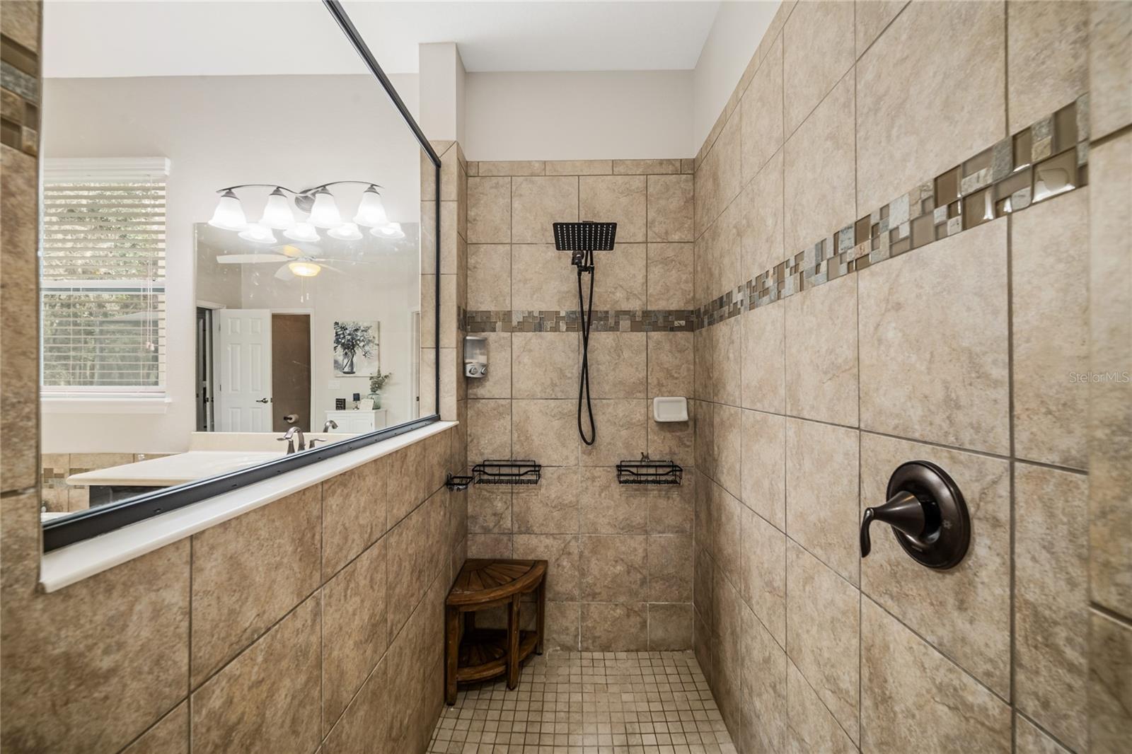 Image 26 of 62 For 648 Fanning Drive