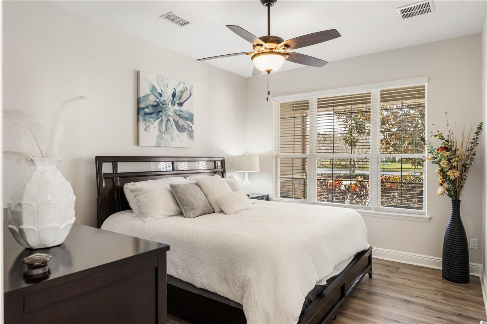 Image 28 of 62 For 648 Fanning Drive