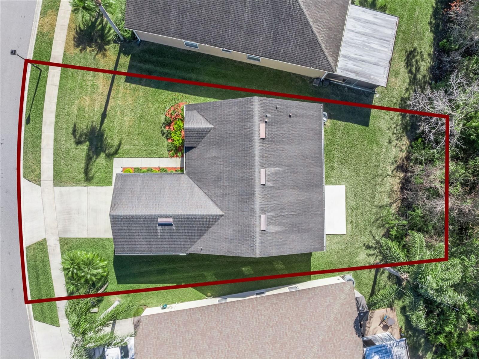 Image 32 of 34 For 470 Wellesly Street