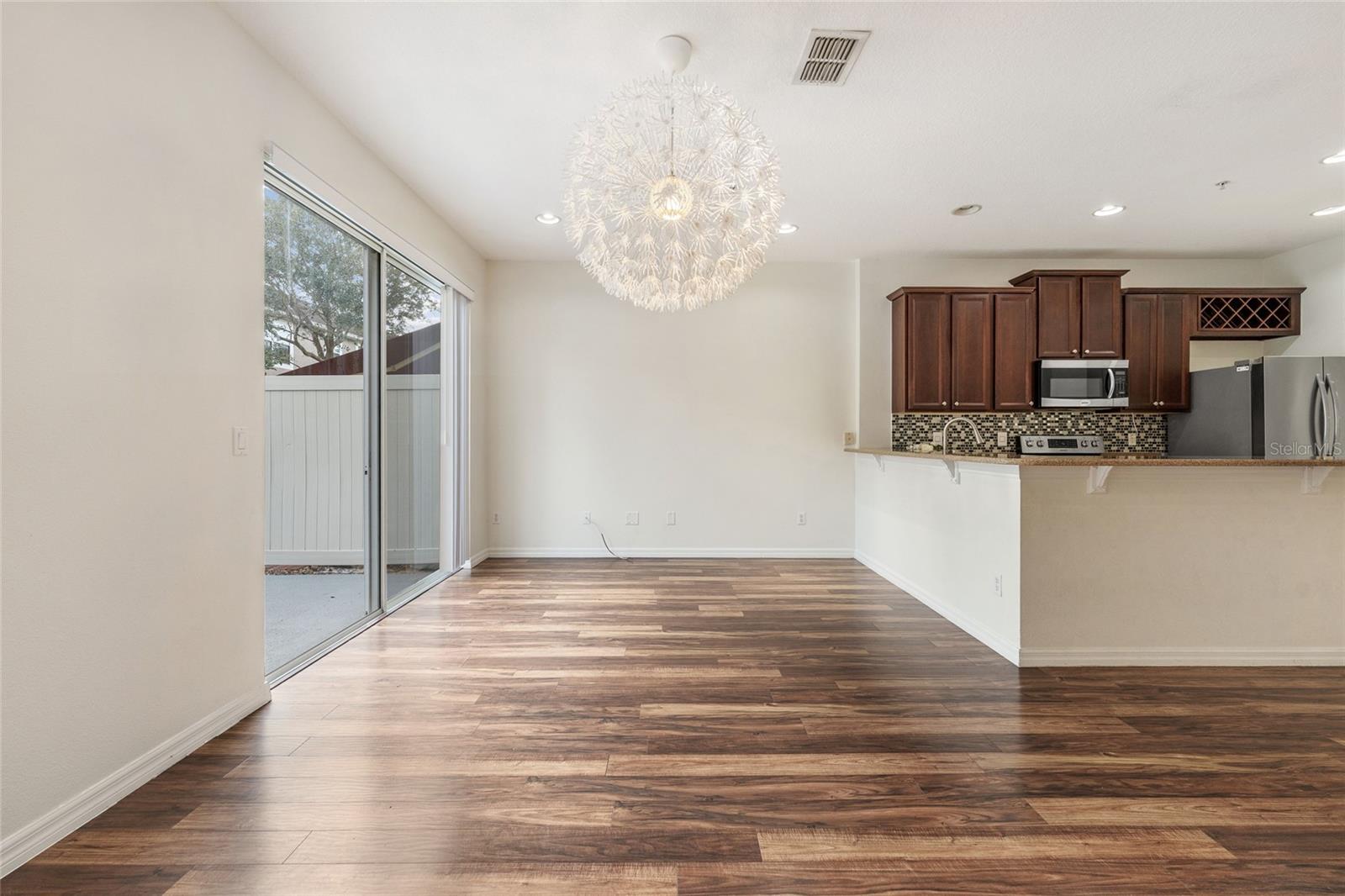 Image 11 of 42 For 9430 Tawnyberry Street