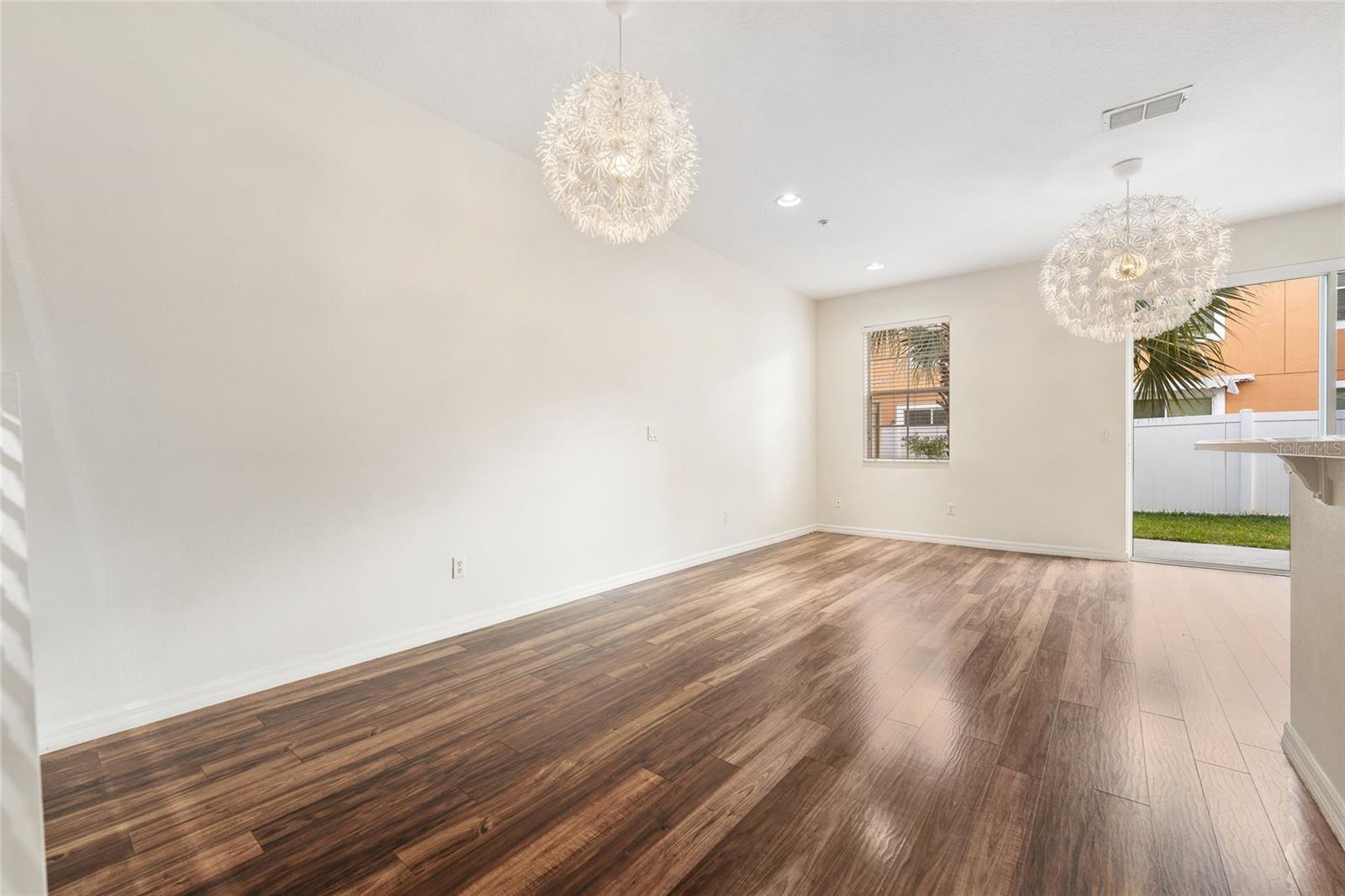 Image 13 of 42 For 9430 Tawnyberry Street