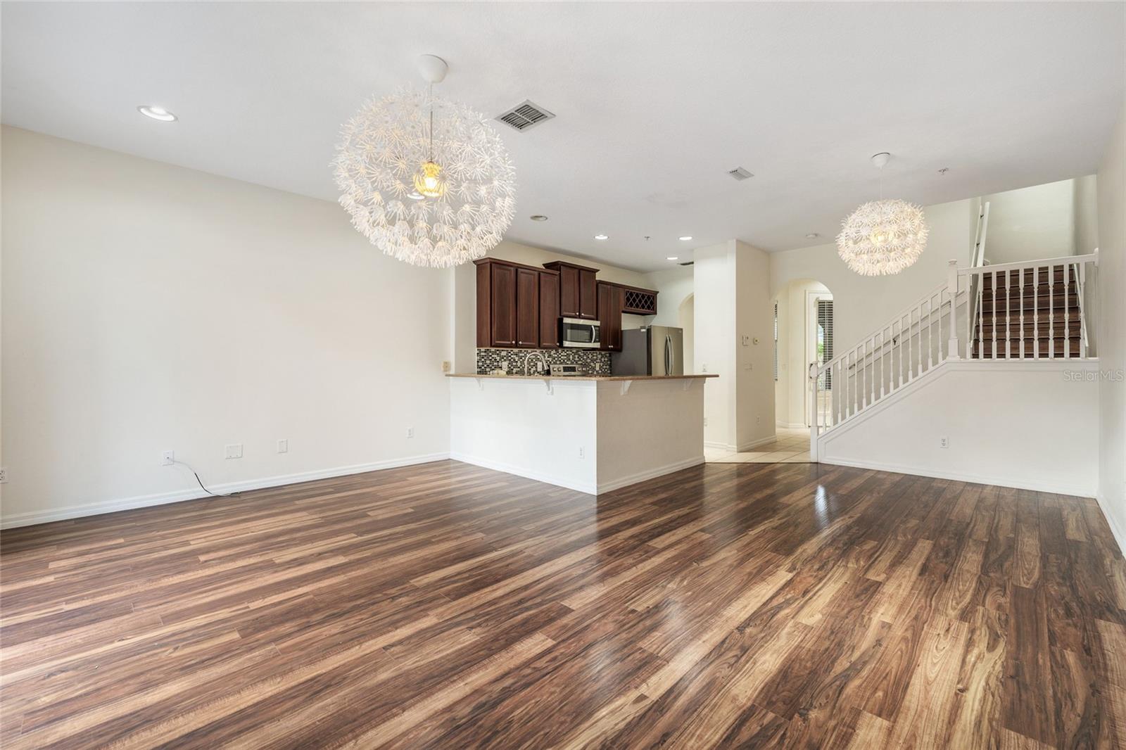 Image 17 of 42 For 9430 Tawnyberry Street