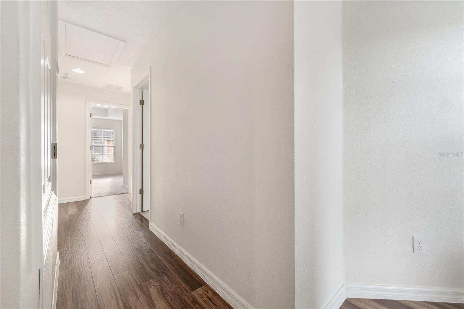 Image 22 of 42 For 9430 Tawnyberry Street