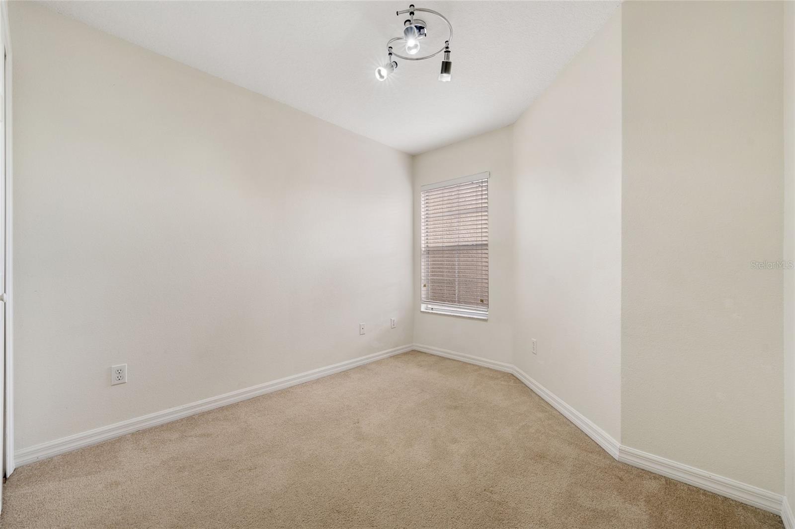 Image 32 of 42 For 9430 Tawnyberry Street