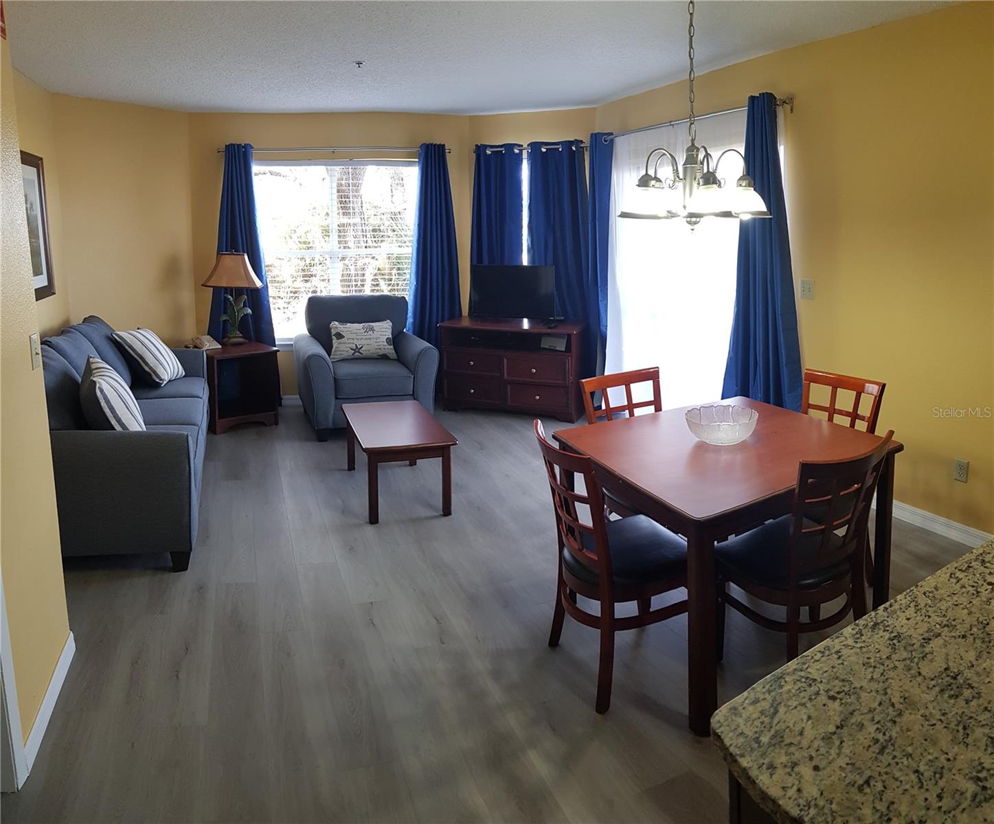 Image 5 of 12 For 6403 Parc Corniche Drive 4107