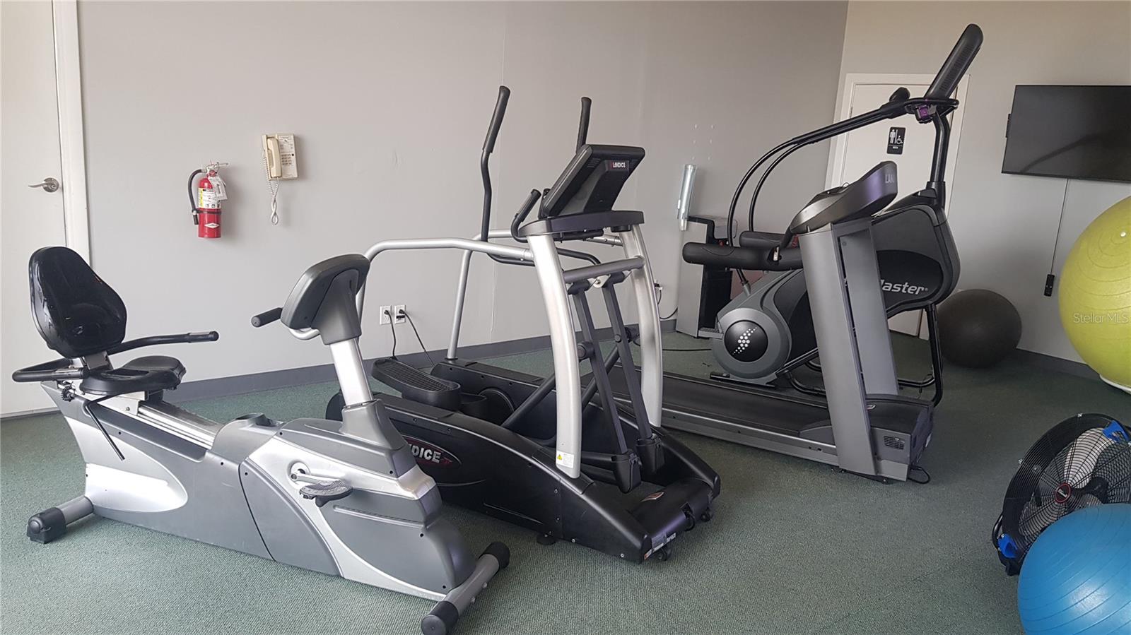 Image 8 of 12 For 6403 Parc Corniche Drive 4107