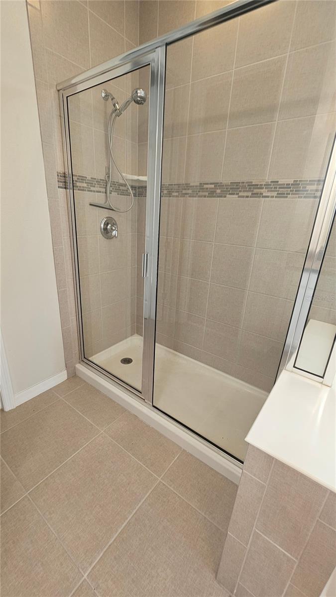 Image 17 of 23 For 2623 Palisade Boulevard W