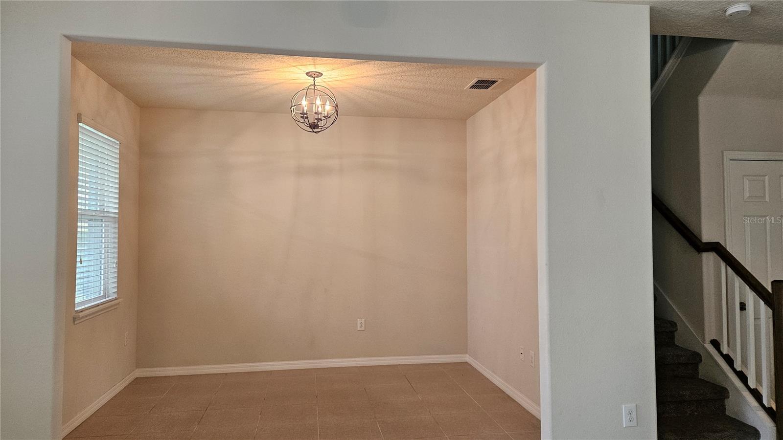 Image 4 of 23 For 2623 Palisade Boulevard W