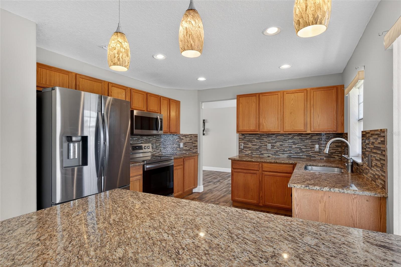 Image 14 of 60 For 1001 Dampierre Court