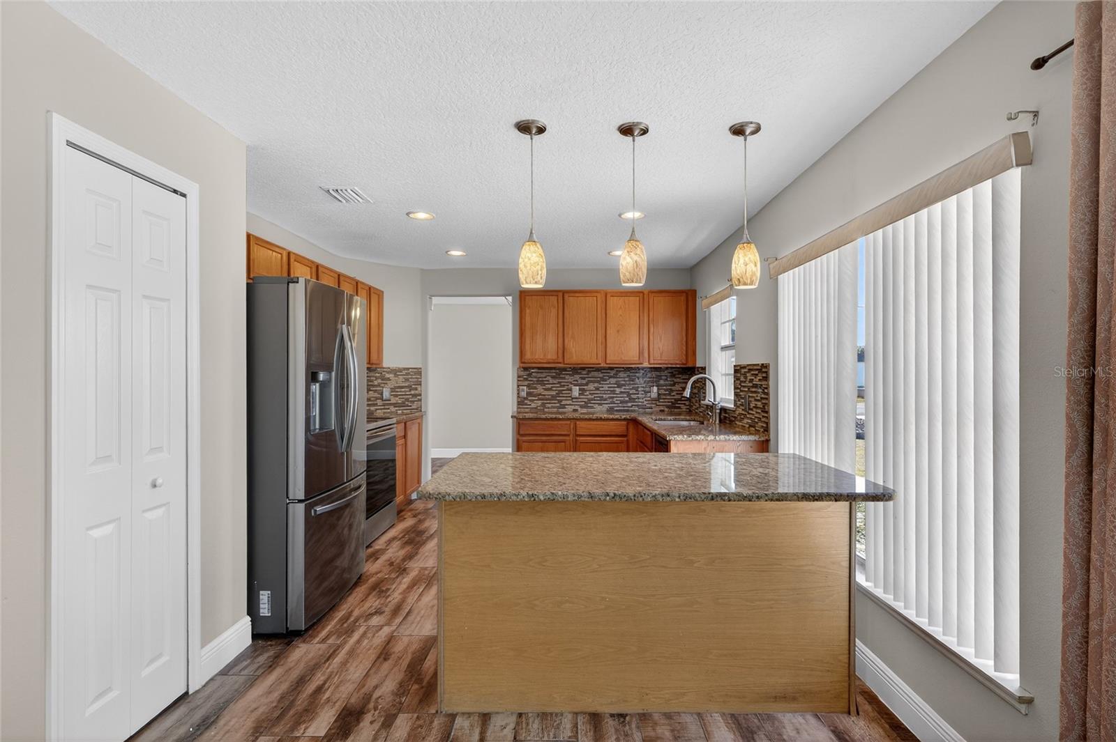 Image 16 of 60 For 1001 Dampierre Court