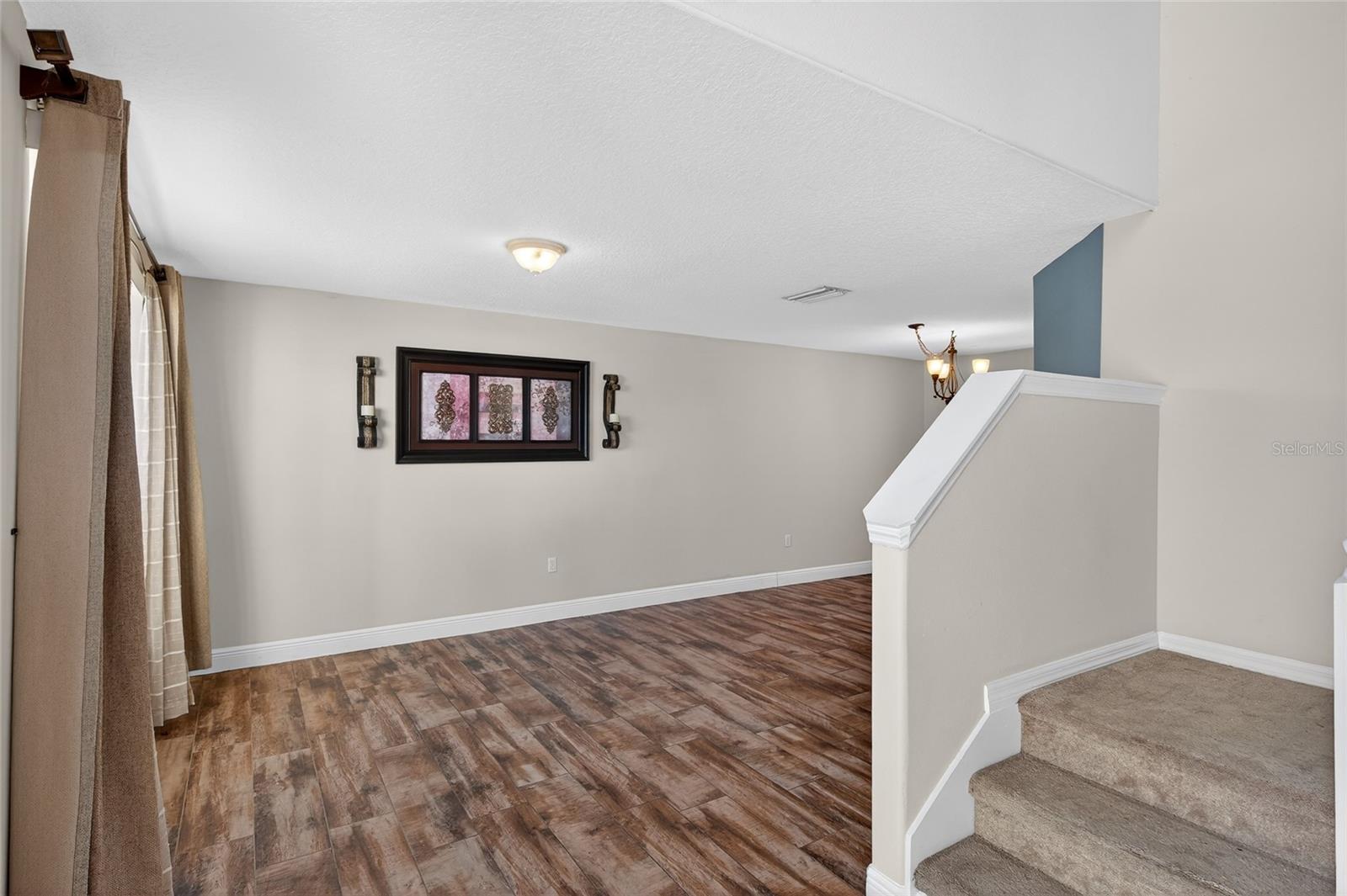 Image 22 of 60 For 1001 Dampierre Court