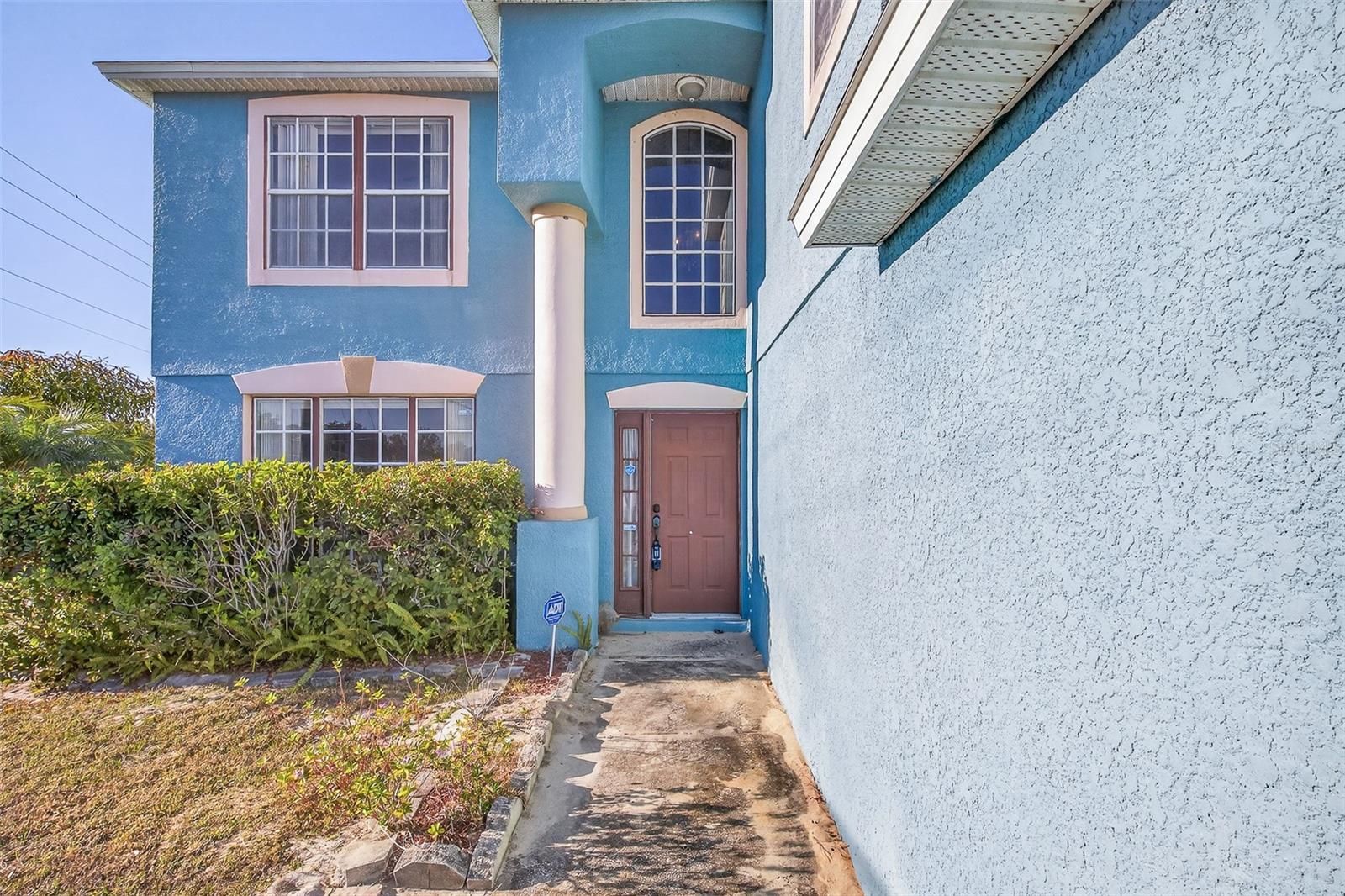 Image 3 of 60 For 1001 Dampierre Court